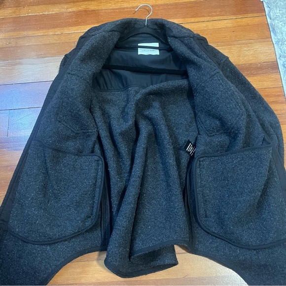 Aritzia Ganna Shirt Jacket - Grey, size XS - Picture 3 of 6